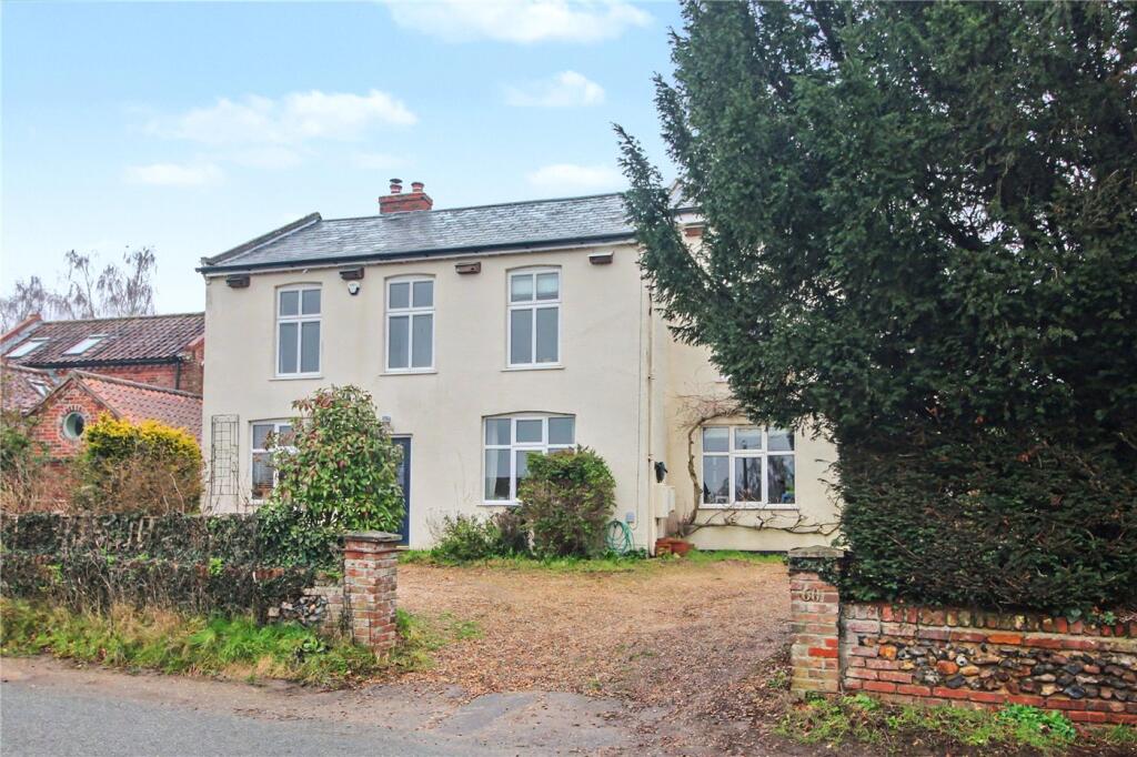 5-bed detached on Norwich Road, Stoke Holy Cross, Norwich, Norfolk, NR14, £625,000
