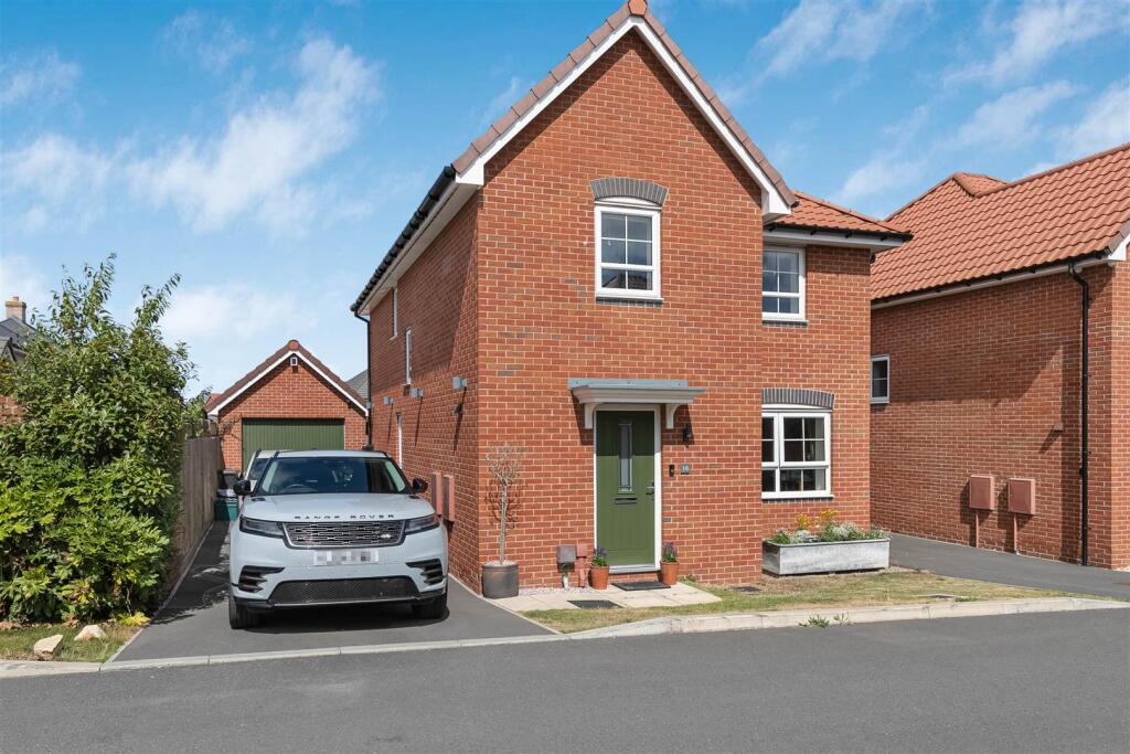 Main image of property: Park Leaze, Coalpit Heath, Bristol