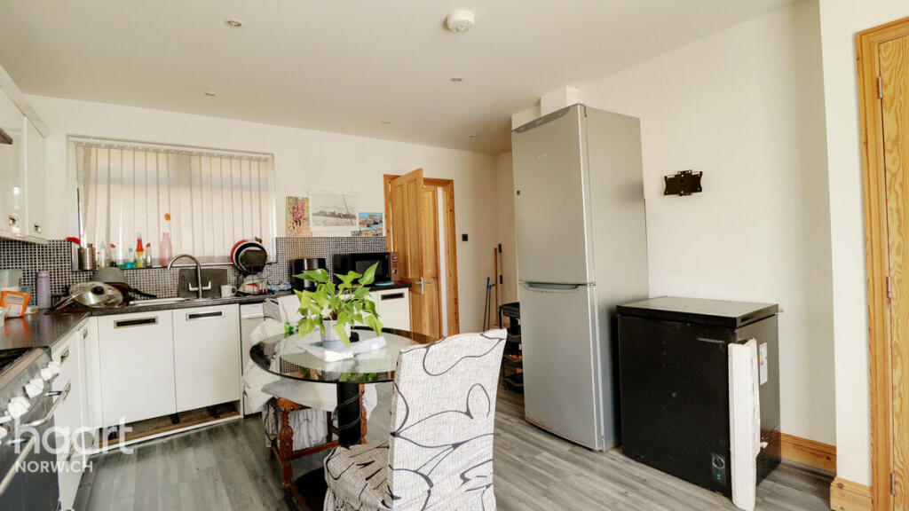 House in Norwich, Earlham Rise - View 4