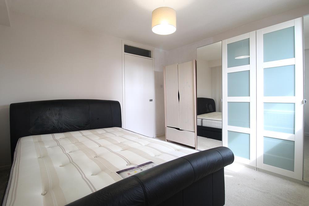 Taransay Crescent, First Floor, AB16 photo 5