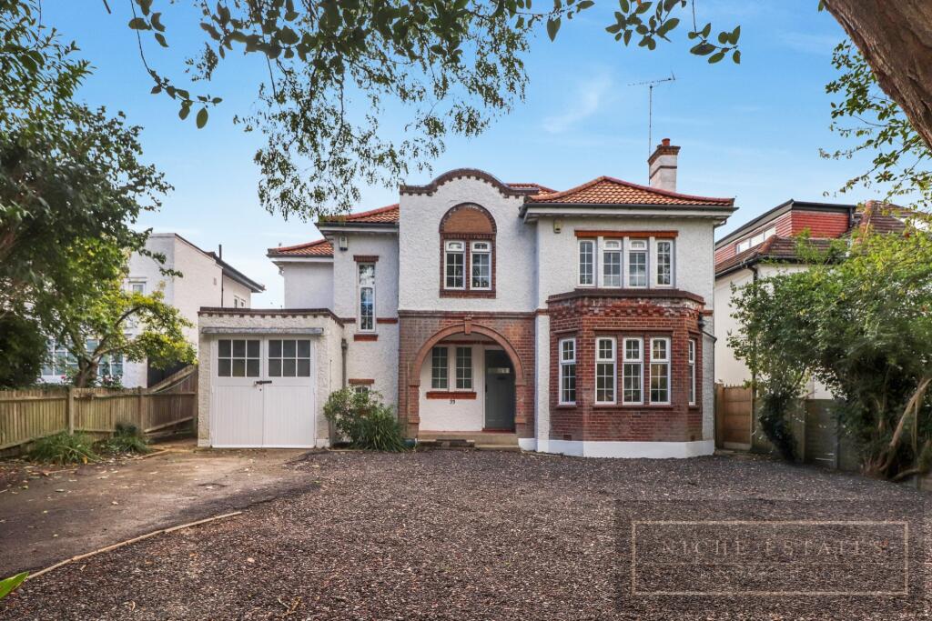 Main image of property: Alexandra Grove, North Finchley, N12