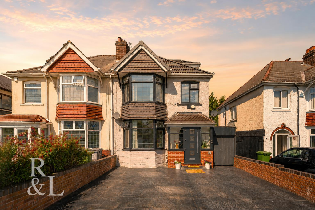 Main image of property: Oxbarn Avenue, Bradmore, Wolverhampton
