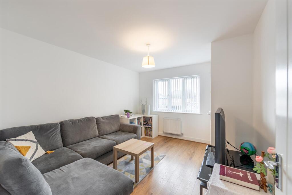 Beaumont Close, Shiremoor, NE27 photo 3