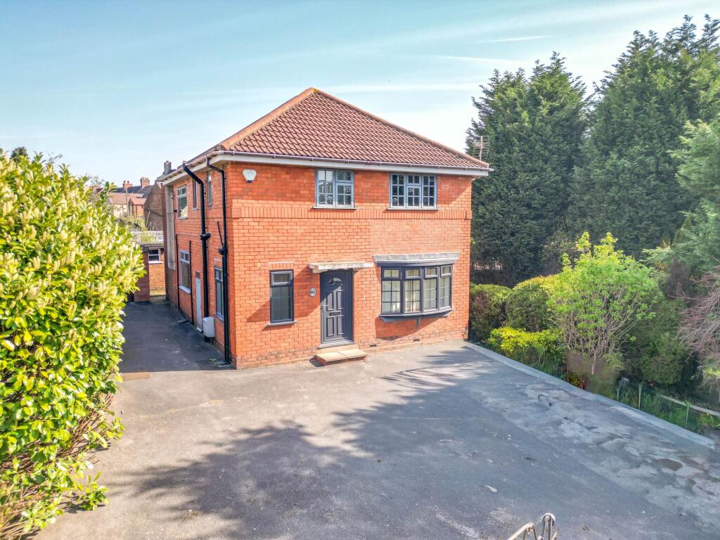 Main image of property: Watling Street, Dordon, B78