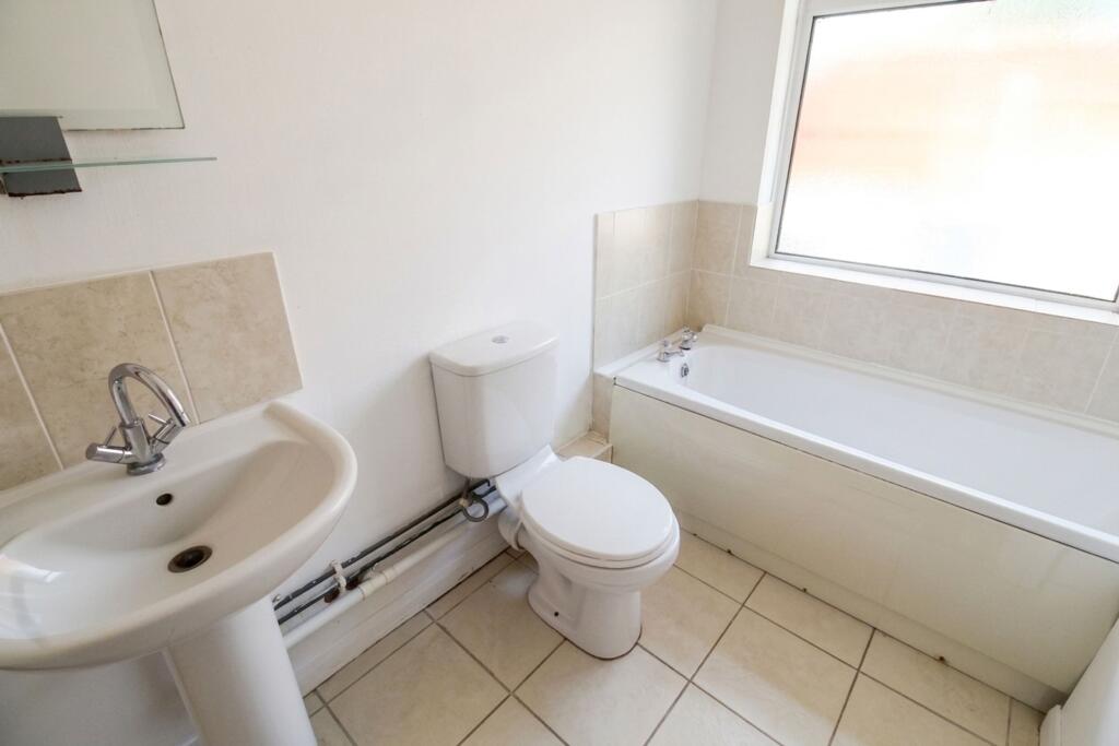 High Street, Connah's Quay, CH5 - More