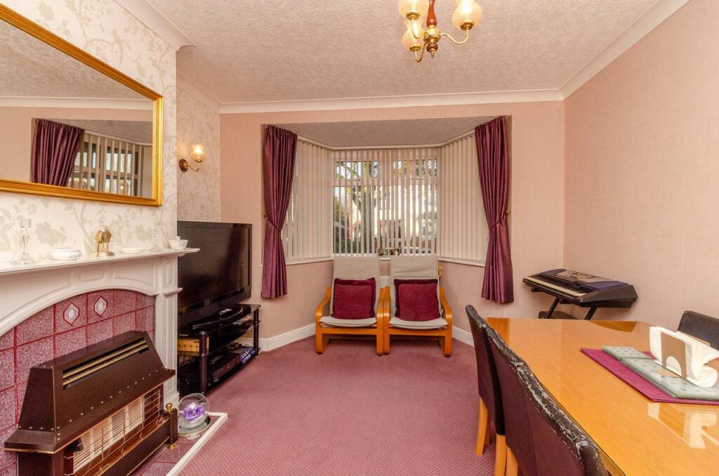House in Wolverhampton, Wood End - View 4