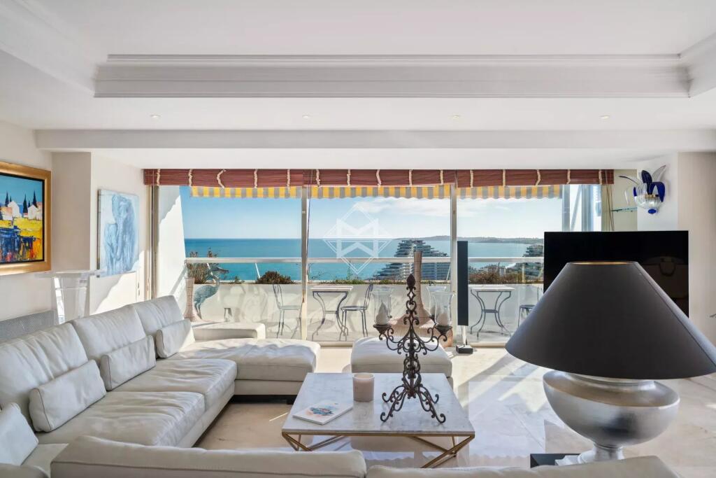 Main image of property: Provence-Alps-Cote d`Azur, Alpes-Maritimes, Villeneuve-Loubet