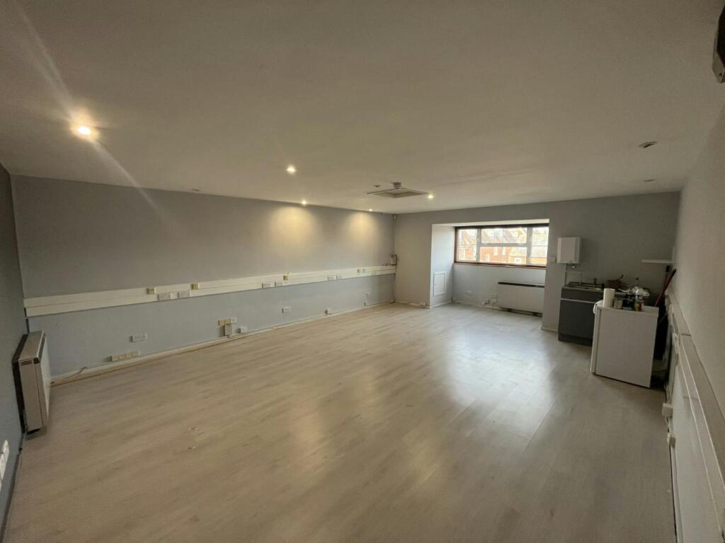 Suite 4  Internal 1.jpg