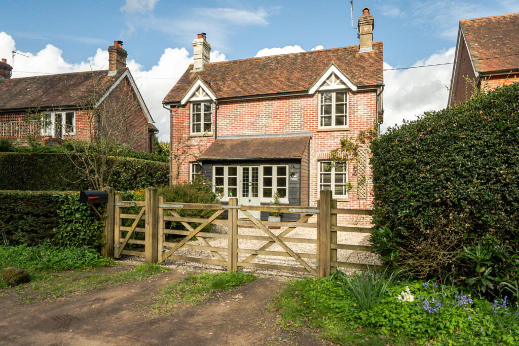 Main image of property: Passfield Common, Passfield, GU30