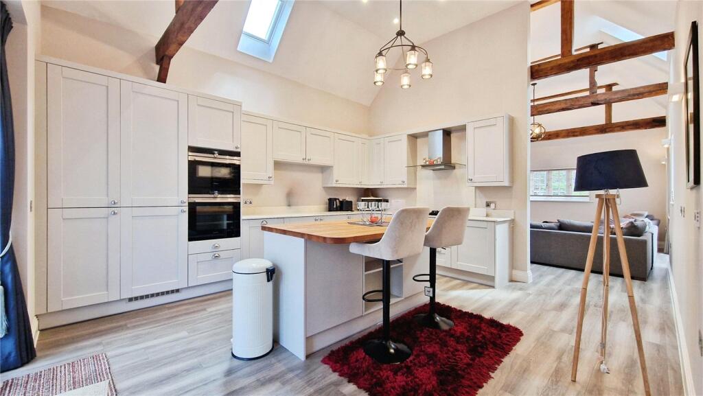 House in Binfield, Amen Corner (North), Temple Park - View 4