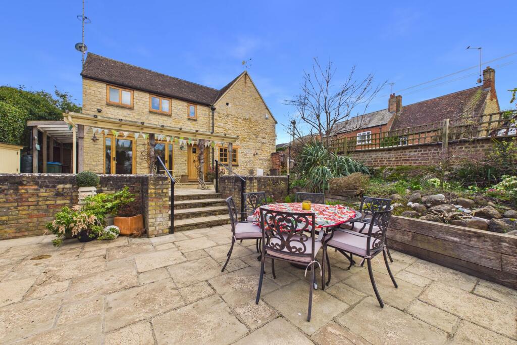 29, Lenborough Road, Buckingham, MK18 photo 3