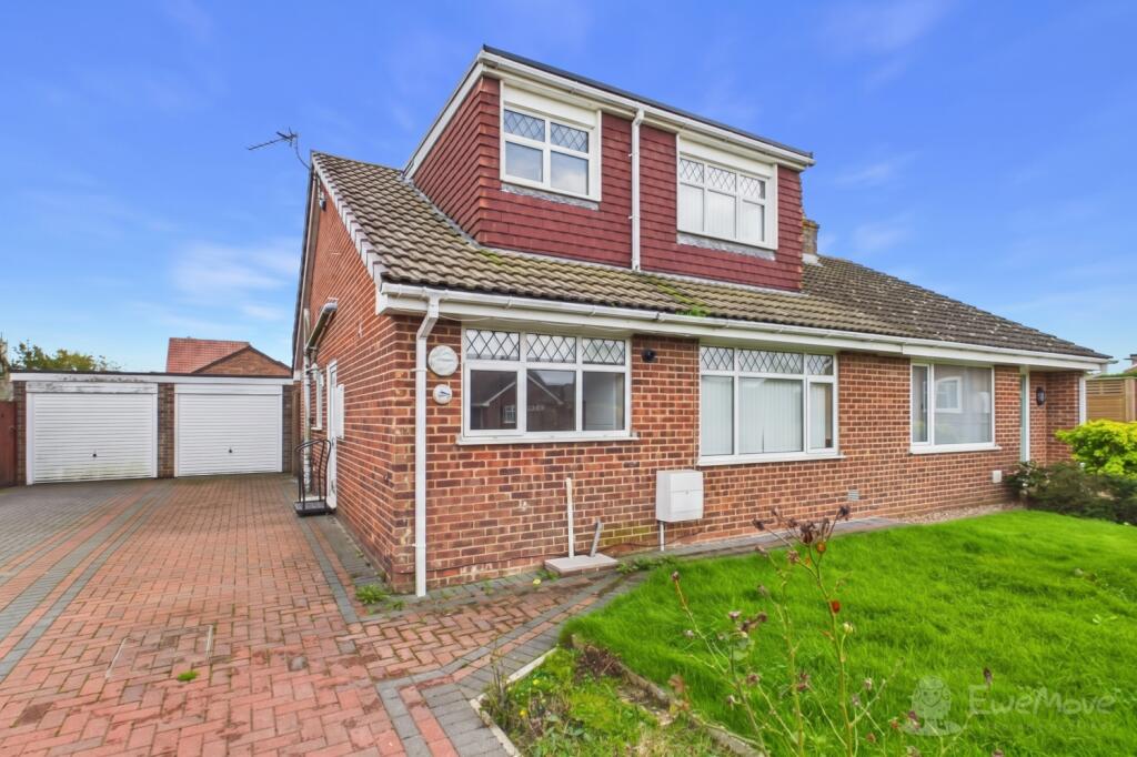 Main image of property: Fernfield, Hawkinge, CT18