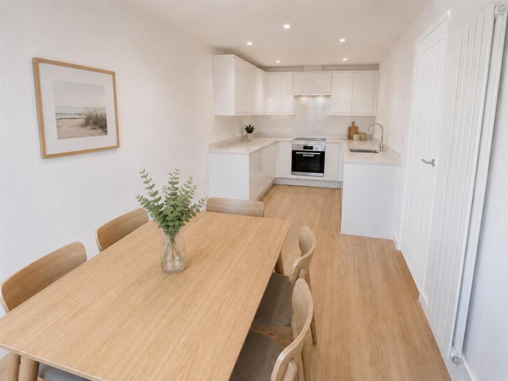 House in Leeds, Intake, Stanningley - View 4