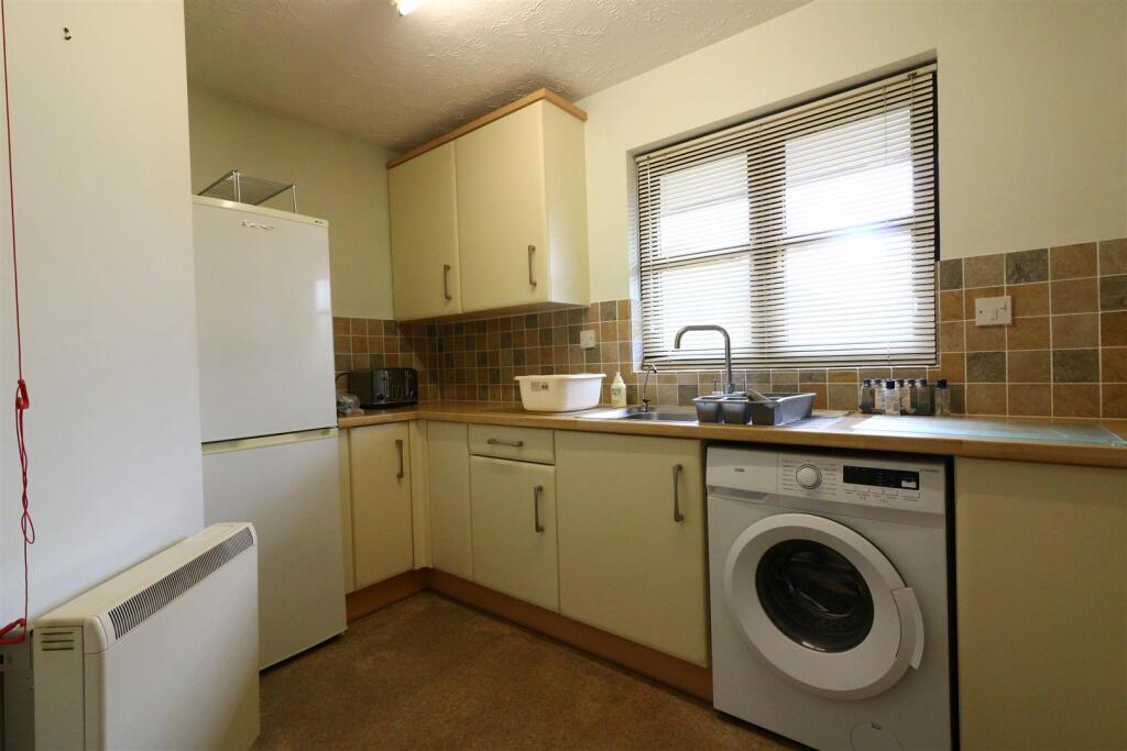 Henley Close, Saxmundham photo 4