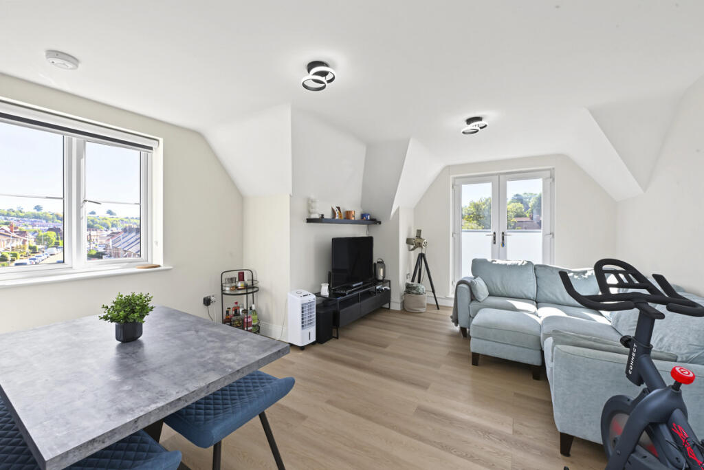 Apartment in Hemel Hempstead - View 4