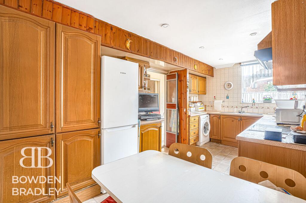 House in Ilford - More