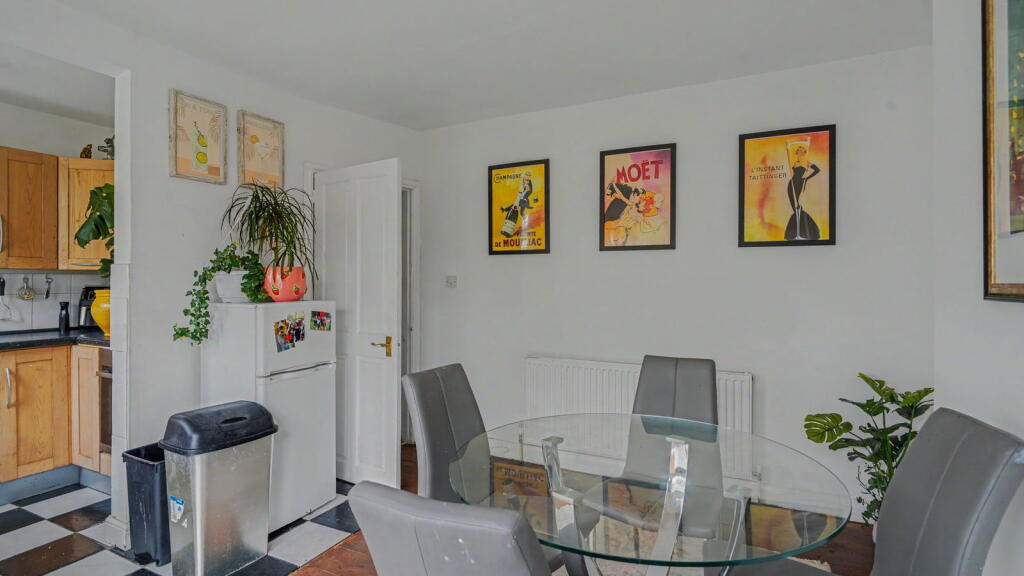 Cranmore Boulevard, Shirley, Solihull, B90 4PX - More