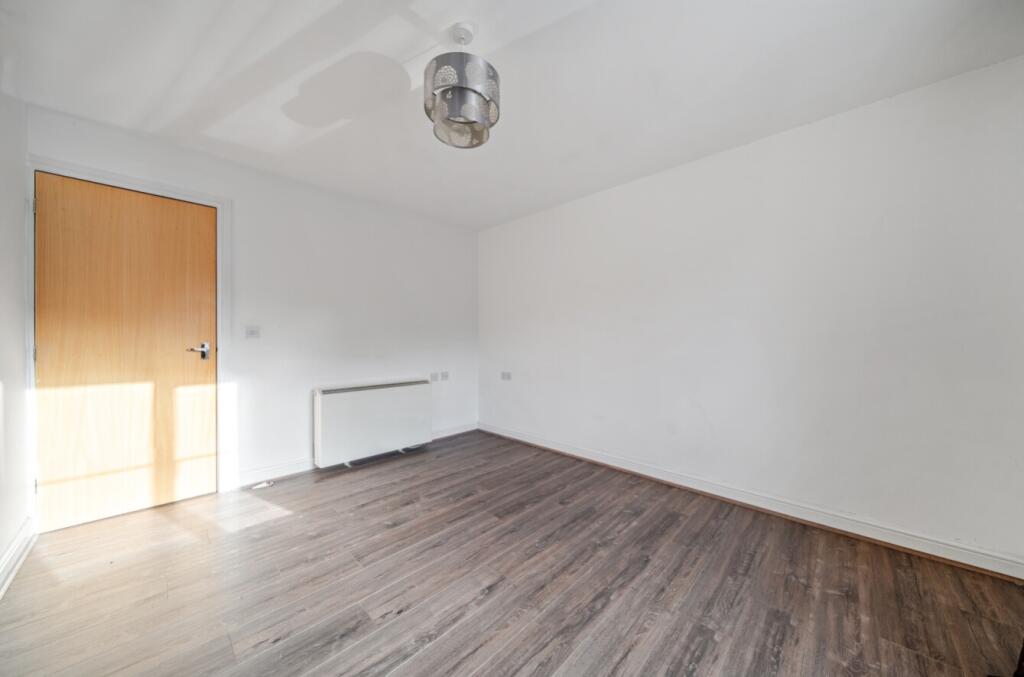 Apartment in Lincoln, Lincolnshire - View 4