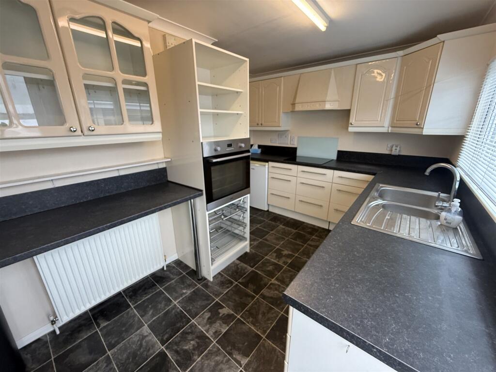 Main image of property: Maidstone Road, Paddock Wood, Kent