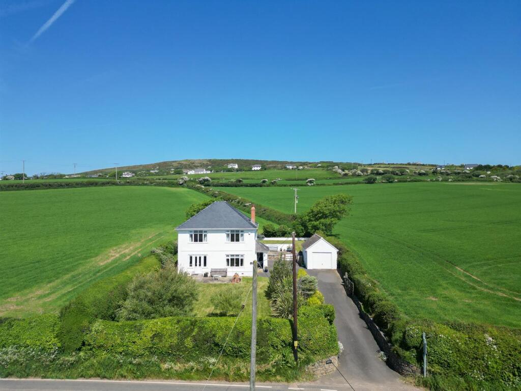 Main image of property: Rhossili, Swansea