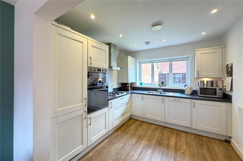 House in Guildford, Ash - View 5