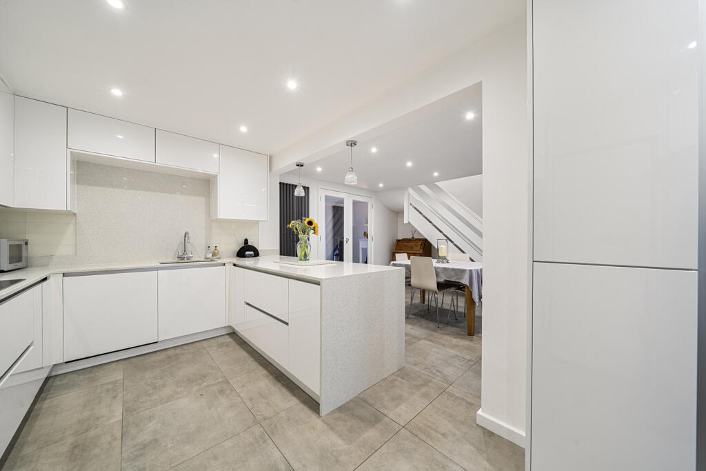 House in Tonbridge - View 3