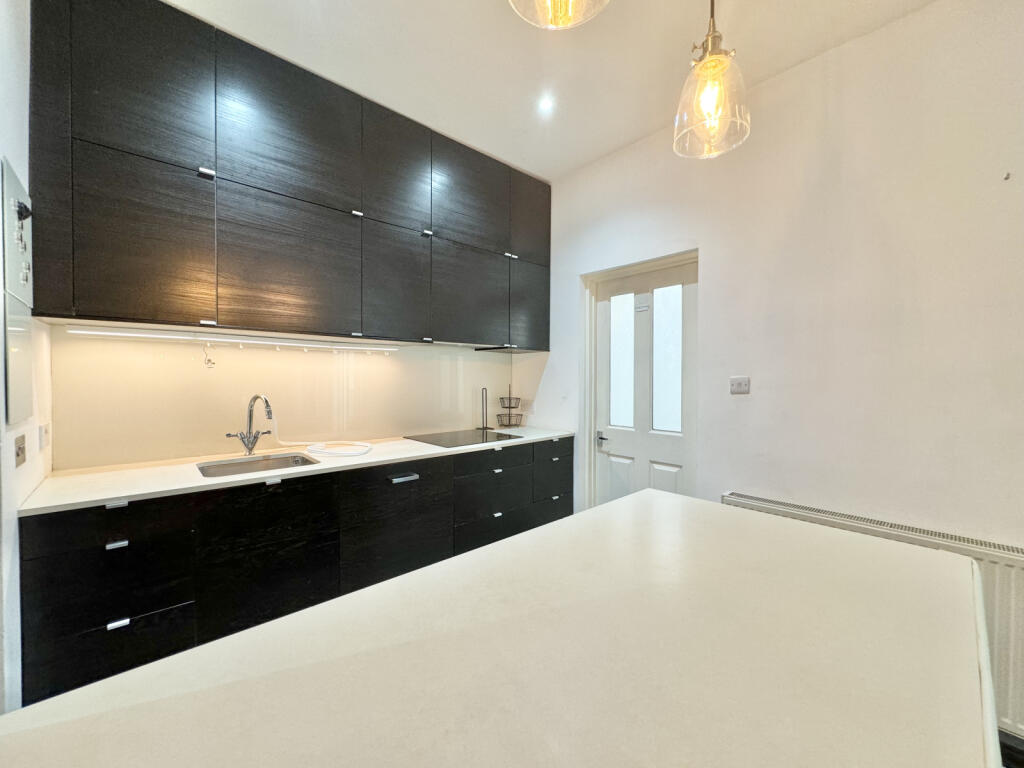 House in London - View 4