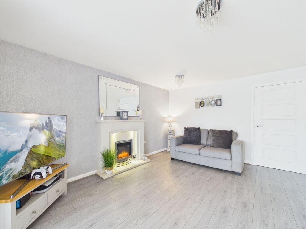 House in Wolverhampton, Low Hill - View 4