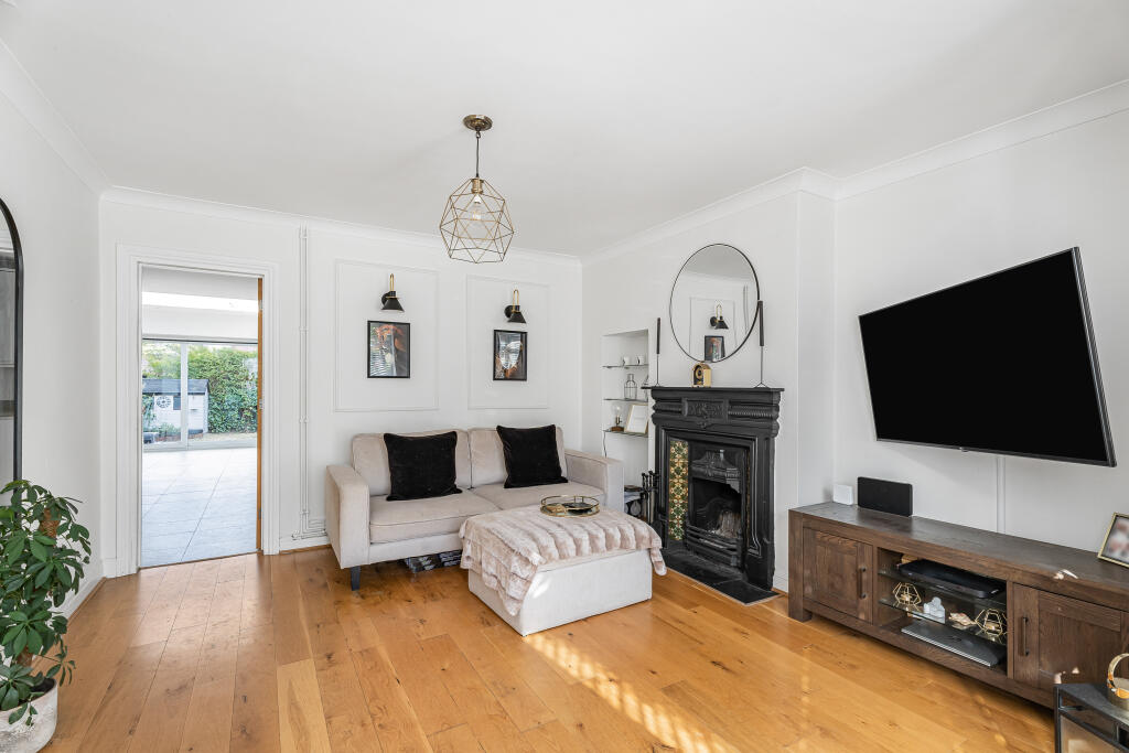 House in St Albans - View 5