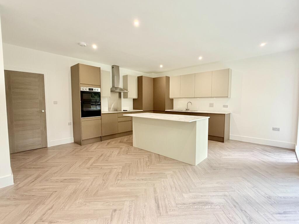 House in Southampton - View 5