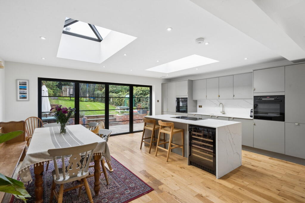 House in Hemel Hempstead, Chesham - View 2