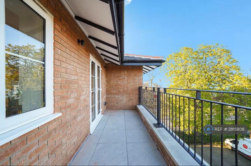 Main image of property: Beechwood Grove, London, W3