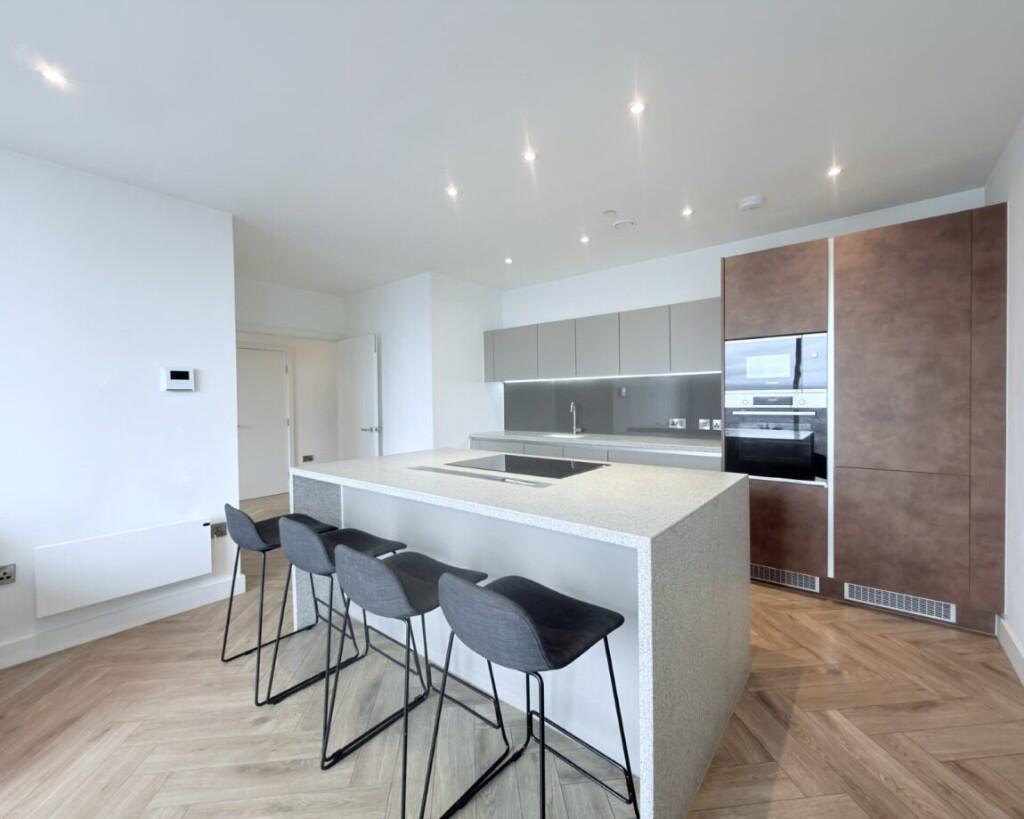 Main image of property: Anaconda cut, 100 Greengate, M3 