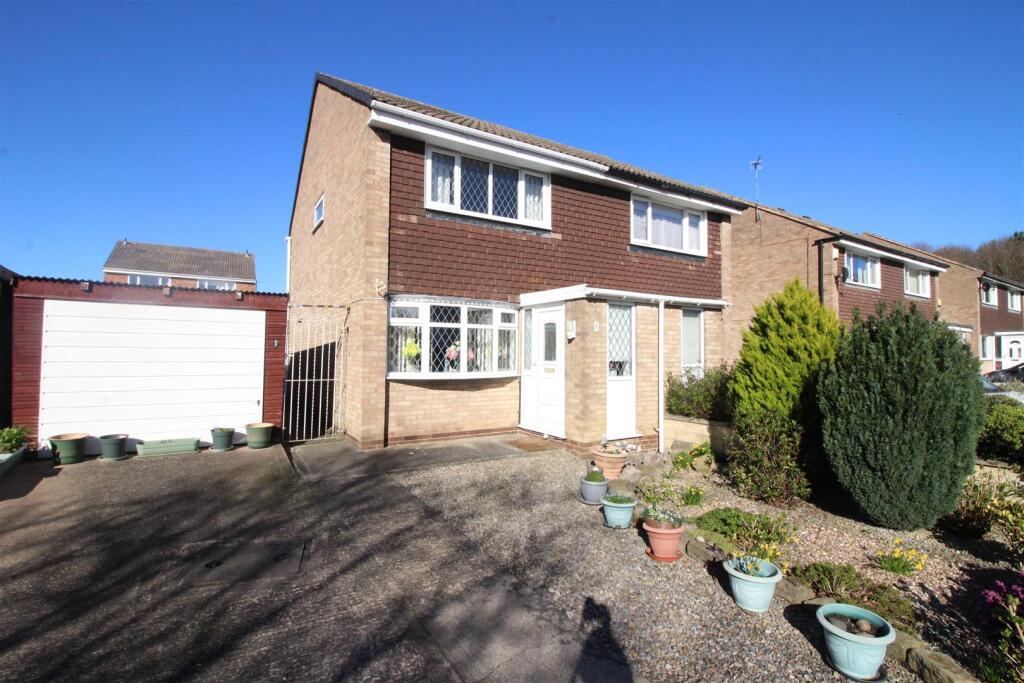 Main image of property: Athlone Rise, Garforth, Leeds