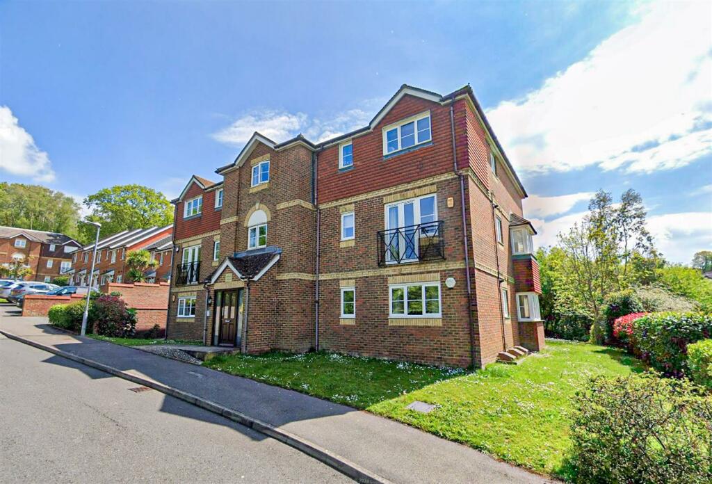 Main image of property: Cooden Ledge, St. Leonards-On-Sea