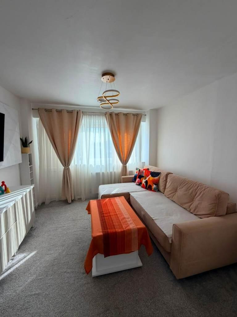 Apartment in London - View 2
