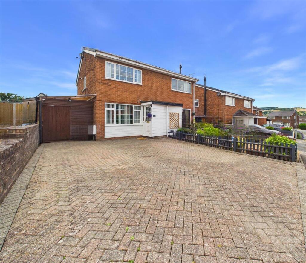 Main image of property: 7 Sycamore Drive, Chirk, Wrexham
