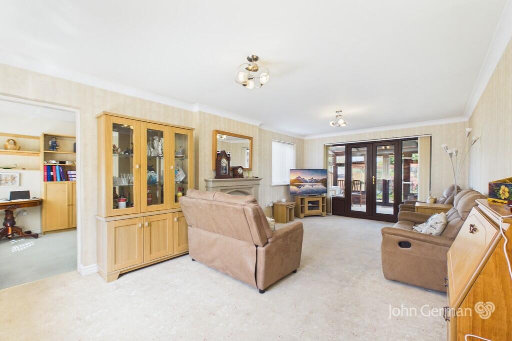 Ashdale Close, Burton-on-Trent photo 4