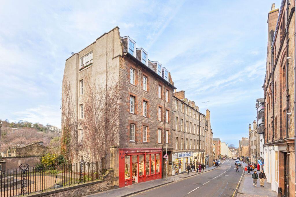 Main image of property: 1/3 Dunbar's Close, 137 Canongate, Edinburgh, EH8 8BW