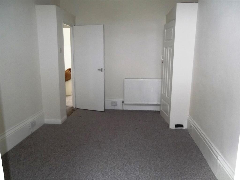 House in Portsmouth - View 3