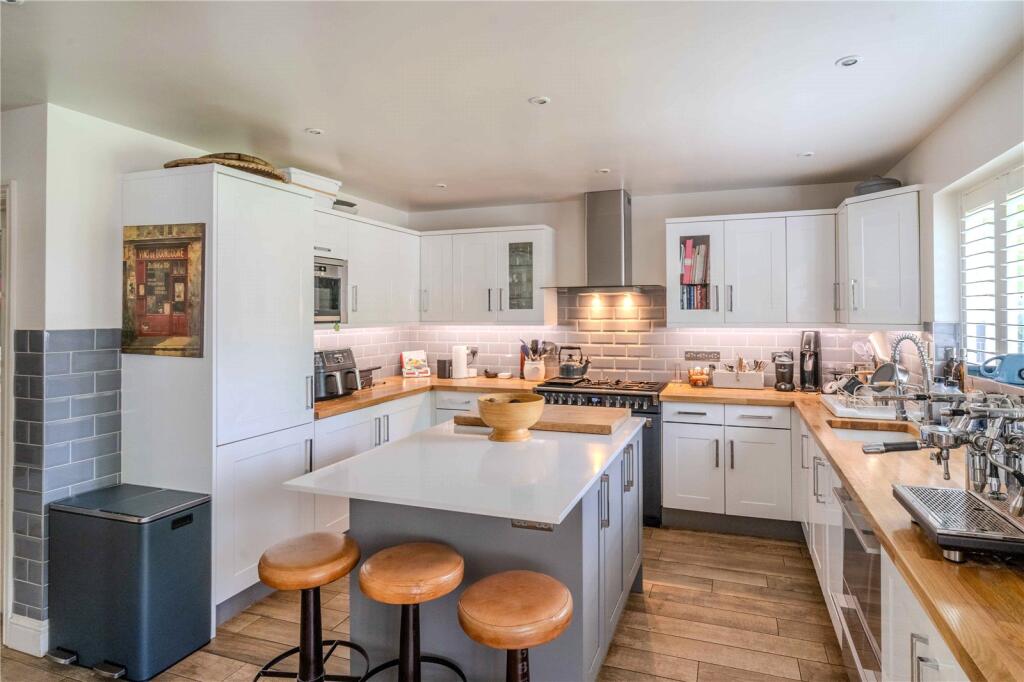 Church Lane, Toddington, Cheltenham, Gloucestershire, GL54 photo 3