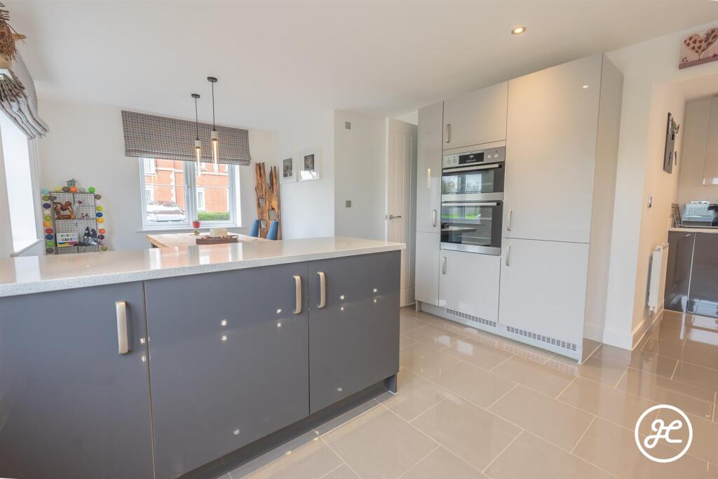 Greenacres, Puriton, Bridgwater - More