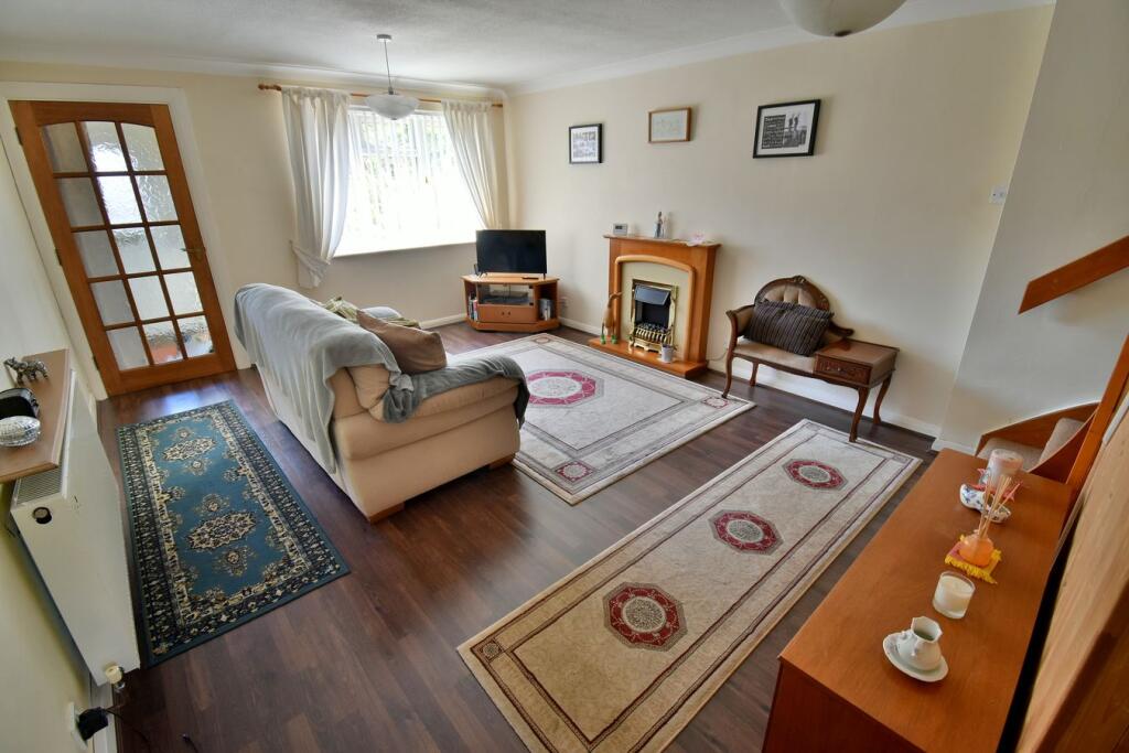 House in Ferndown - View 2