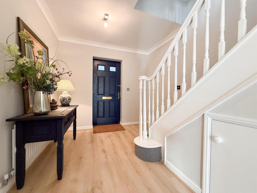 House in Gloucester - View 2