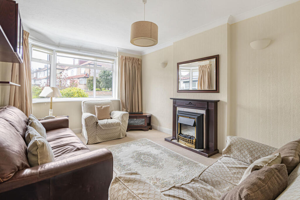 House in London - View 2