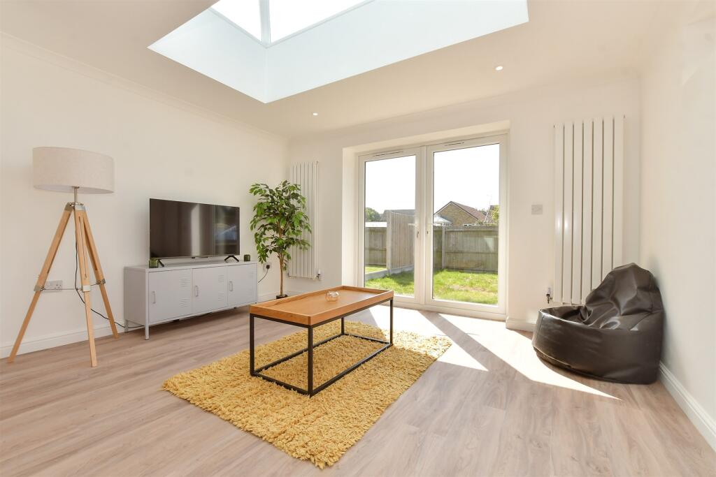 House in Dover, Deal - View 4