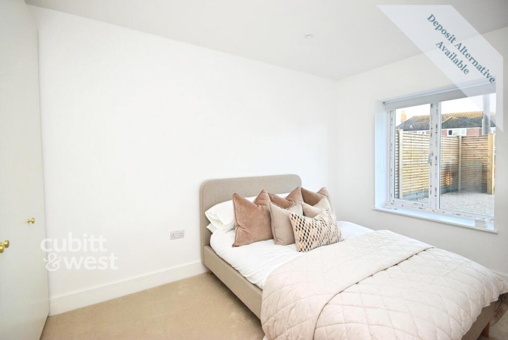 House in Reigate and Banstead, Surrey - More