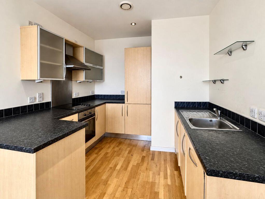 Apartment in Newcastle upon Tyne - View 5