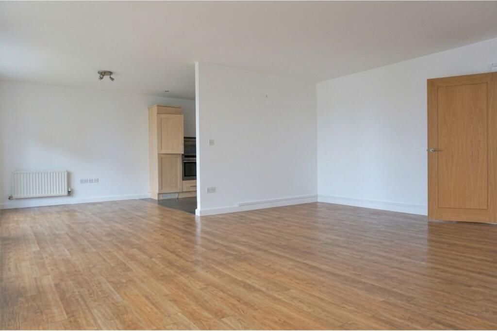 Apartment in Dartford, Swanscombe and Greenhithe - View 4