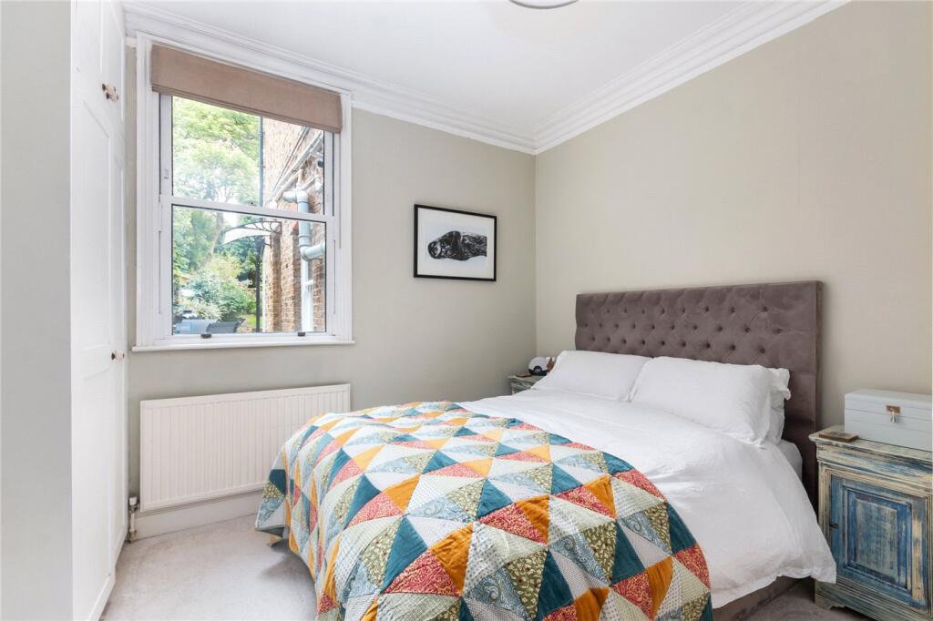 Apartment in London - View 5